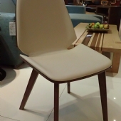 C802 皮餐椅